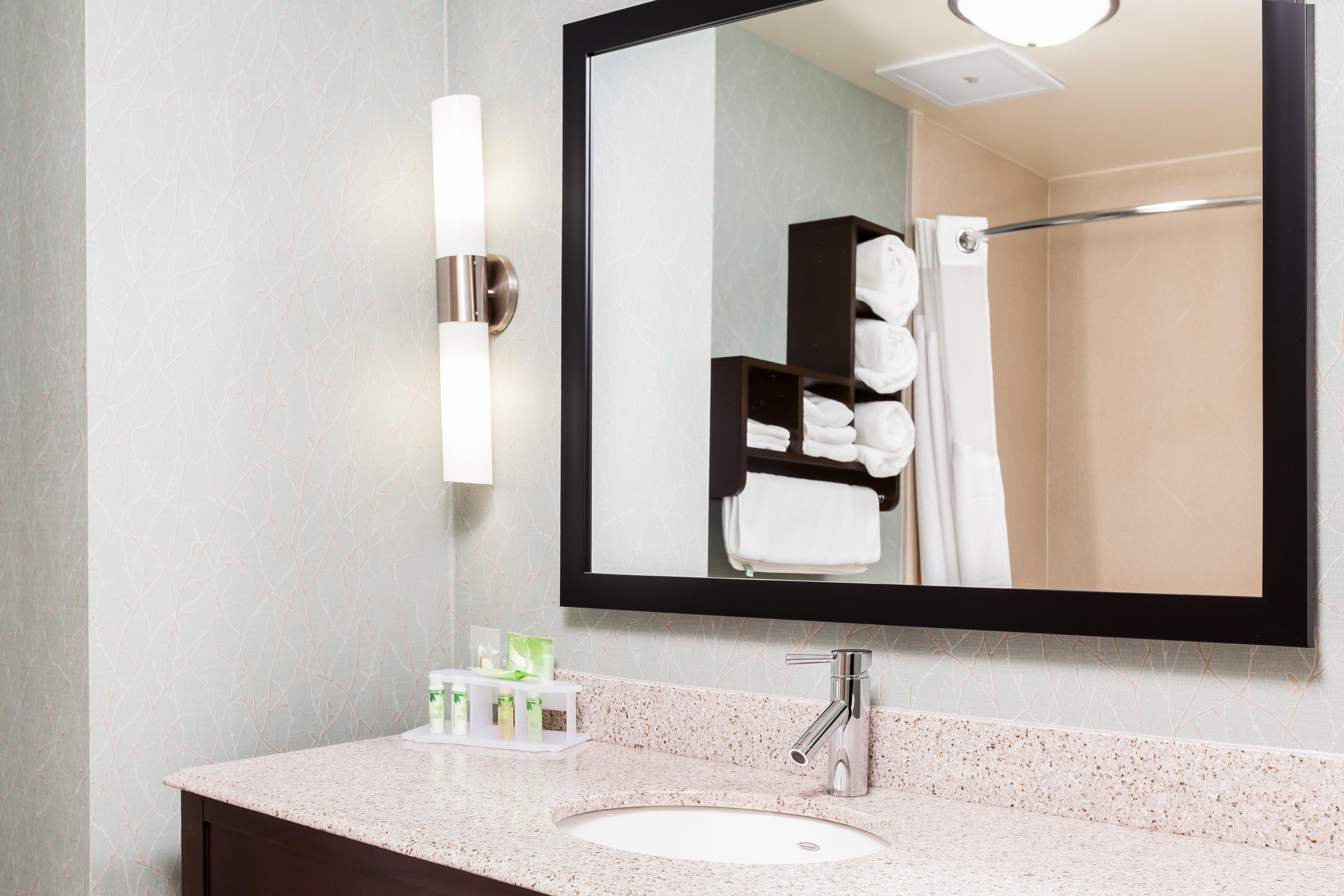 Holiday Inn Express & Suites Eureka By Ihg Exterior foto
